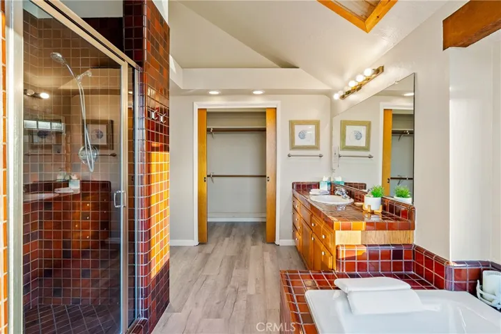 Primary suite