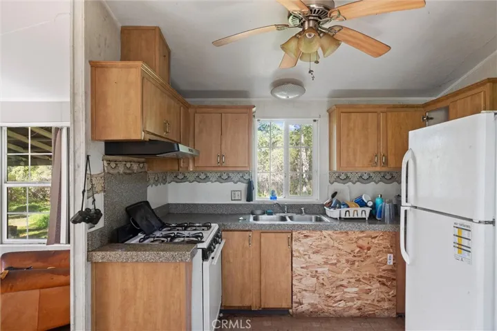 300 Purple Rocks, Oroville, California 95966