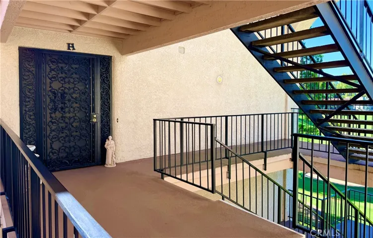 End Unit for Privacy