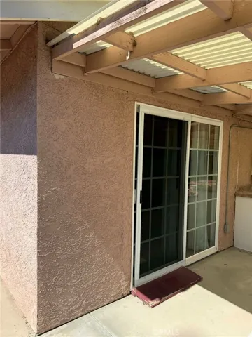 Backyard access - bedroom 3