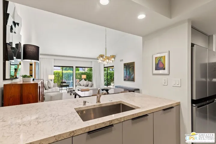 200 E Racquet Club Road 8, Palm Springs, California 92262