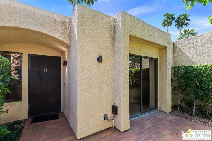 200 E Racquet Club Road 8, Palm Springs, California 92262