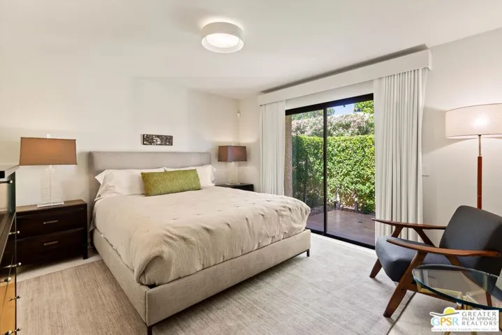 200 E Racquet Club Road 8, Palm Springs, California 92262