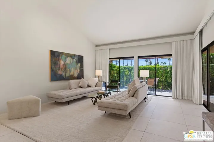 200 E Racquet Club Road 8, Palm Springs, California 92262