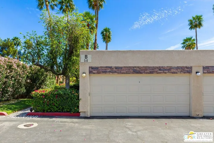 200 E Racquet Club Road 8, Palm Springs, California 92262