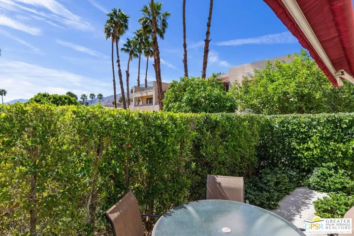 200 E Racquet Club Road 8, Palm Springs, California 92262