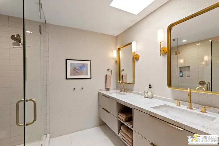 200 E Racquet Club Road 8, Palm Springs, California 92262