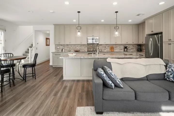2785 Telegraph Boulevard, Marina, California 93933