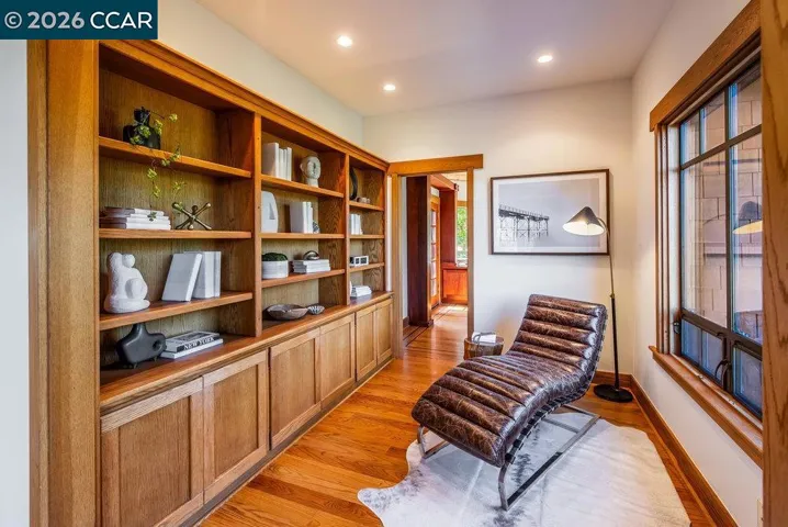 Library-sitting room