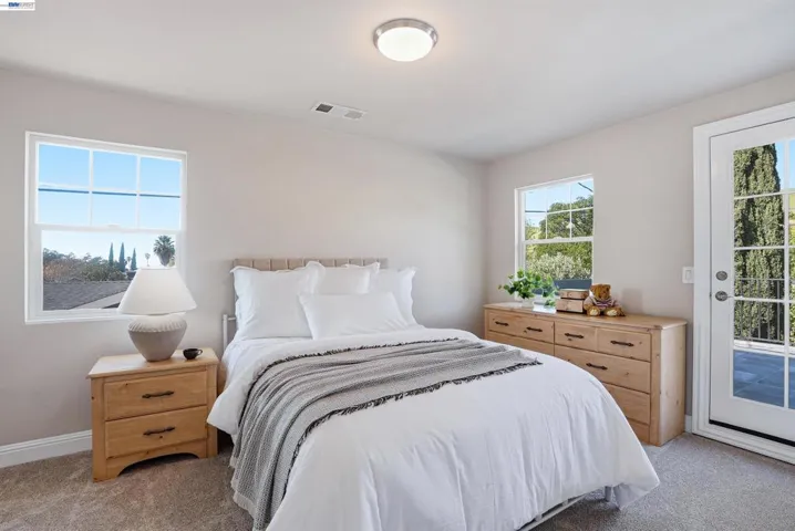 Upstairs Bedroom (3)