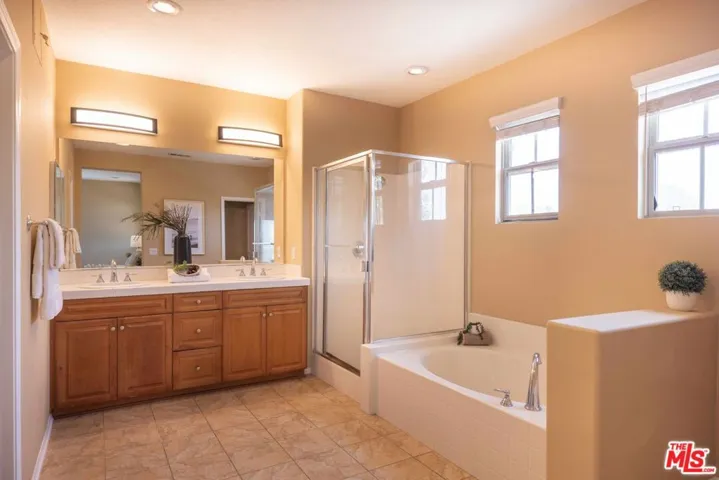 107 Chantilly, Irvine, California 92620