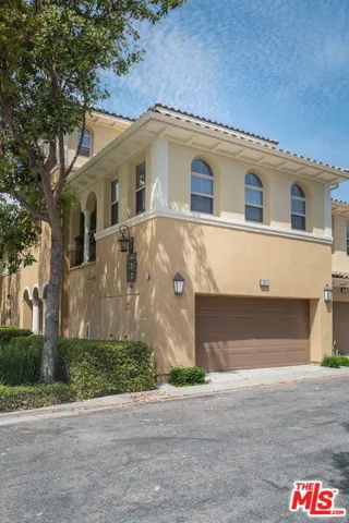 107 Chantilly, Irvine, California 92620