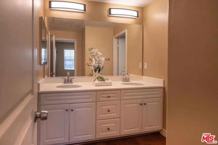 107 Chantilly, Irvine, California 92620
