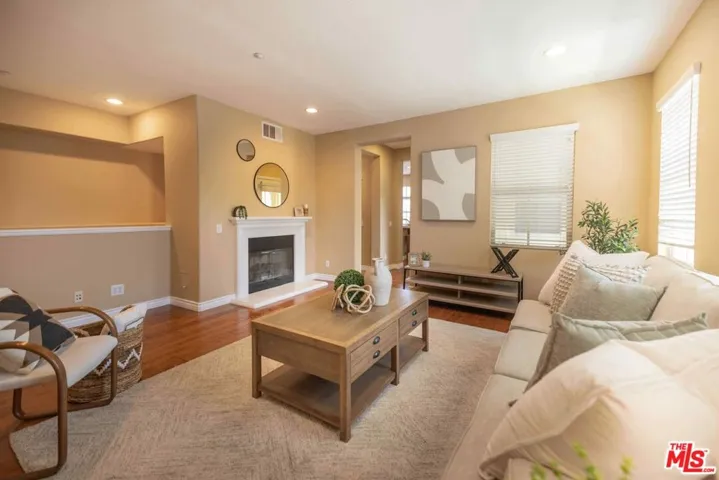 107 Chantilly, Irvine, California 92620