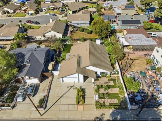 08-Aerial Front View