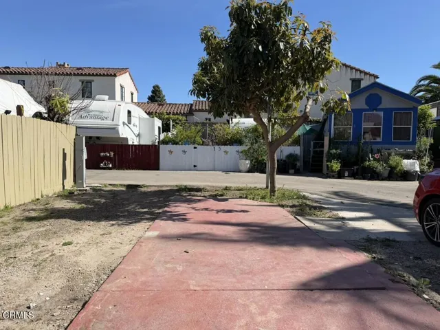 85F34EF3-526B-4CF2-A896-A0B4C02E0611_1_1