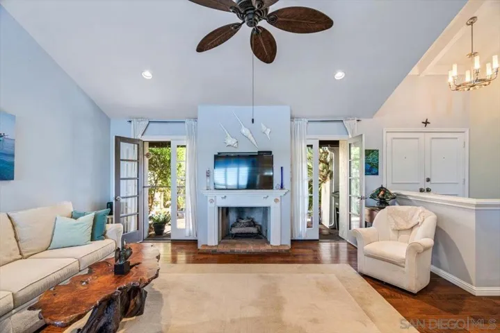Den/Family/Great Room