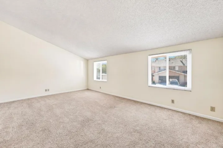 Large bonus room