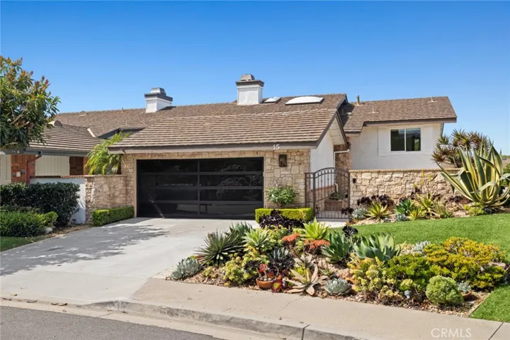 15 Curl Drive, Corona Del Mar, California 92625
