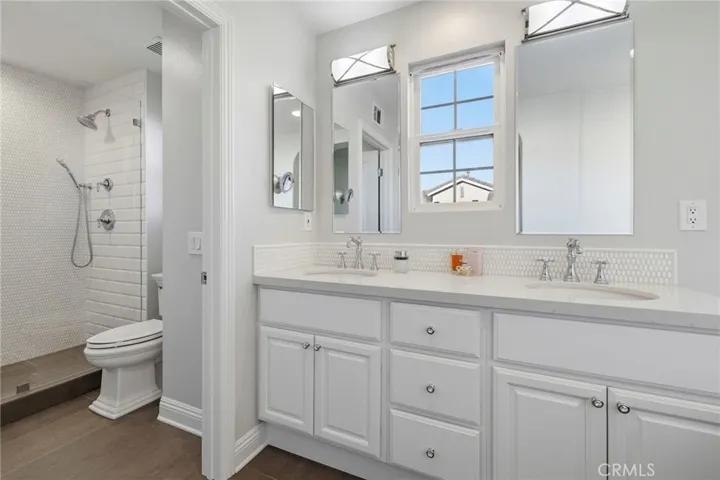 Property photoBathroom vanity