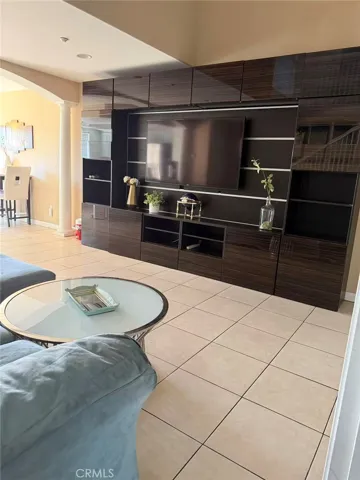 535 W D Street G, Ontario, California 91762