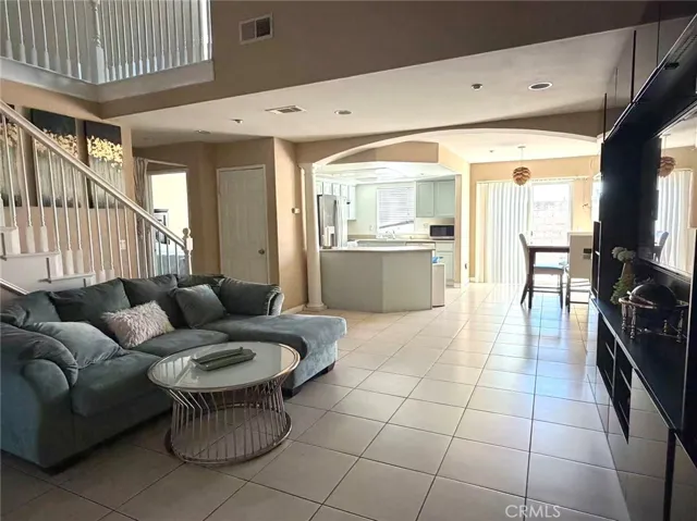 535 W D Street G, Ontario, California 91762