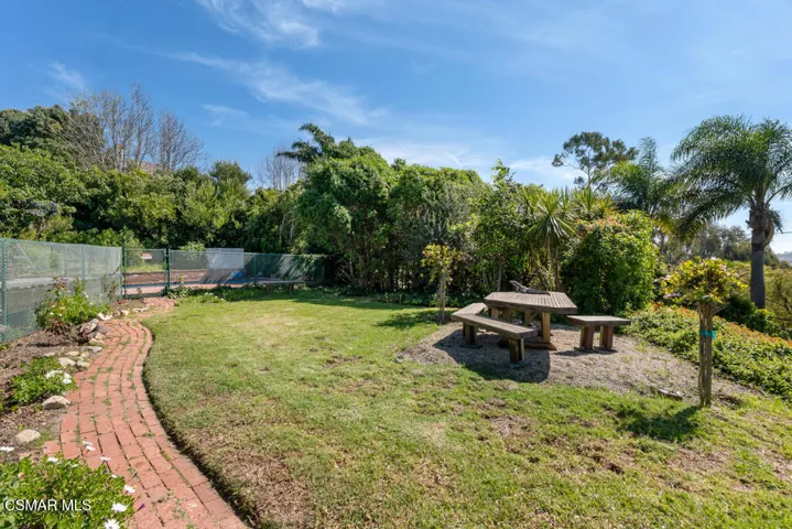 5838 Busch Dr- HsHProd-57