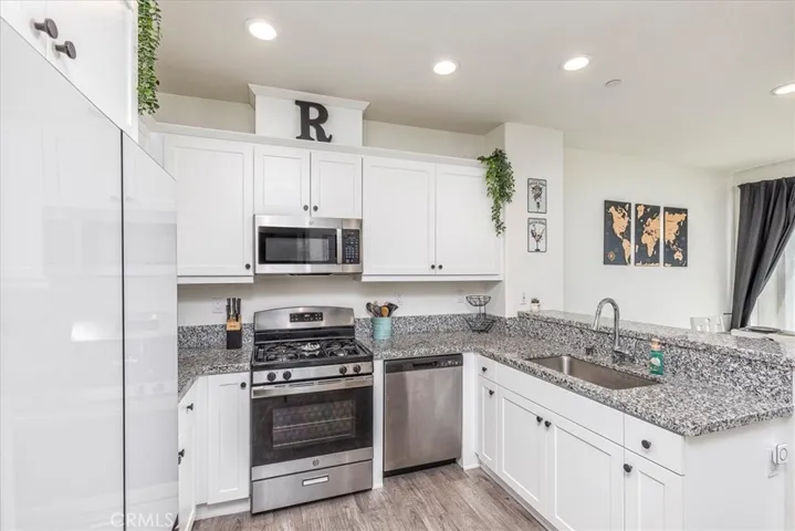 41976 Isadora 902, Murrieta, California 92562