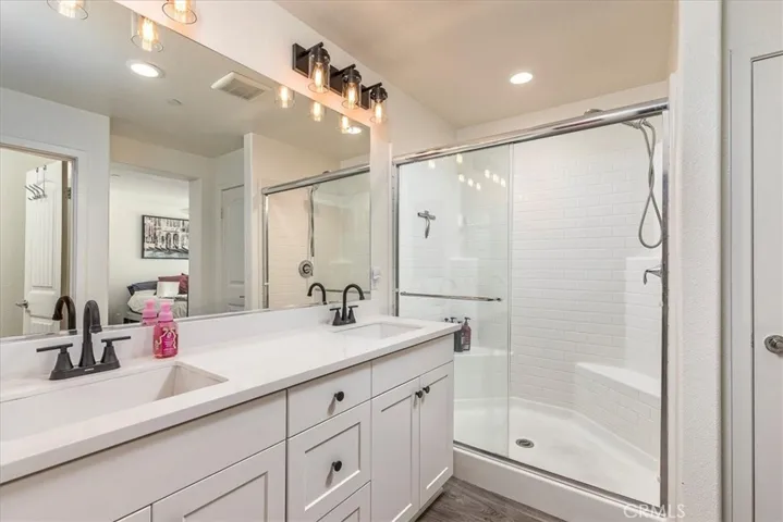 41976 Isadora 902, Murrieta, California 92562