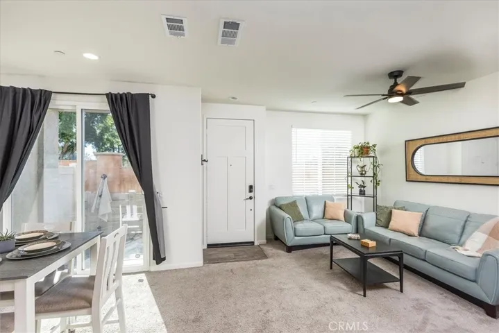 41976 Isadora 902, Murrieta, California 92562