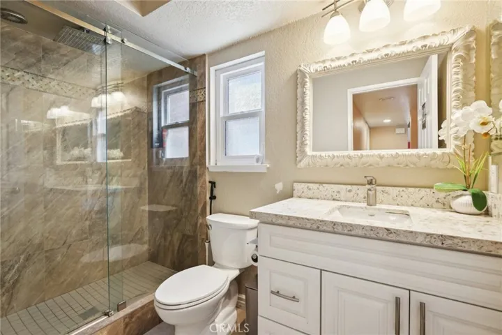 DOWNSTAIRS BATHROOM 22625 WOOD SHADOW LN, Lake Forest, CA, 92630