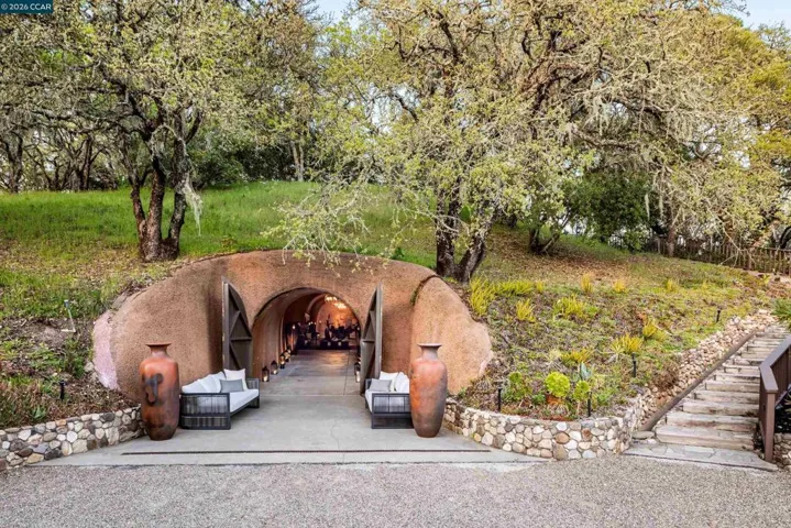 4377 Warm Springs Rd, Glen Ellen, California 95442
