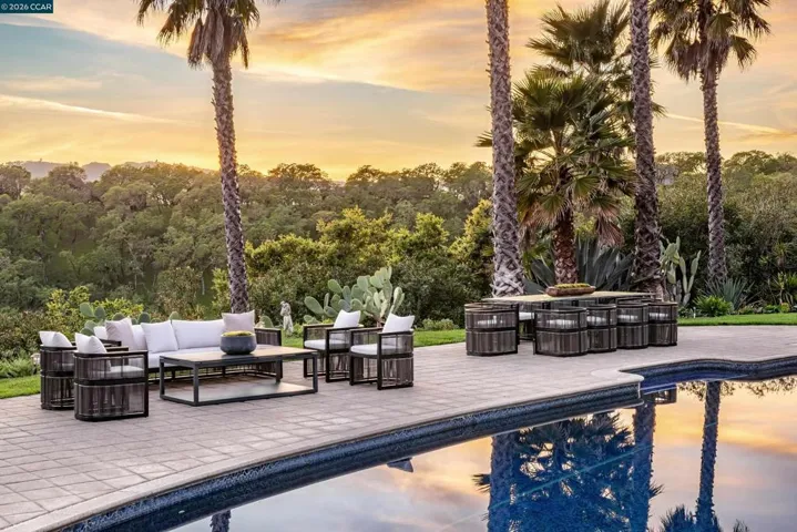 4377 Warm Springs Rd, Glen Ellen, California 95442