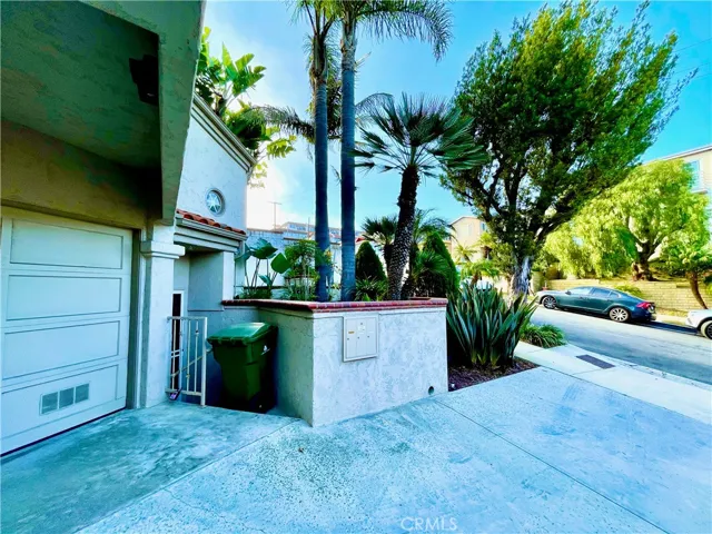 721 W 27th 1, San Pedro, California 90731