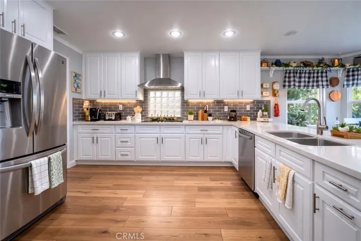 30212 Clear Water Drive, Canyon Lake, California 92587