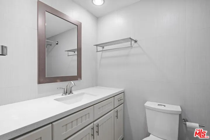 800 W 1st Street 1409, Los Angeles, California 90012