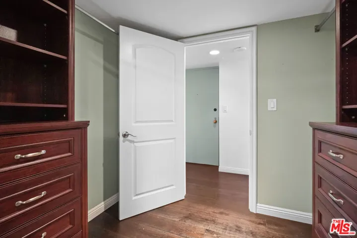 800 W 1st Street 1409, Los Angeles, California 90012