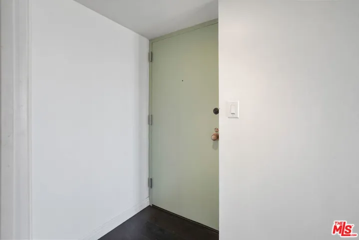 800 W 1st Street 1409, Los Angeles, California 90012