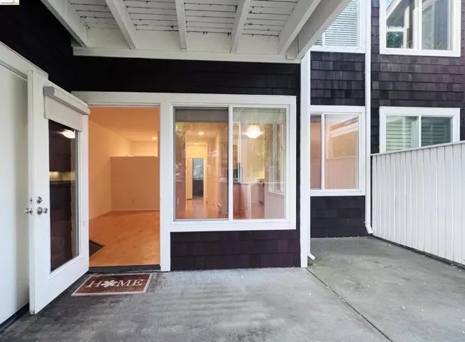 79 Marina Lakes Dr, Richmond, California 94804