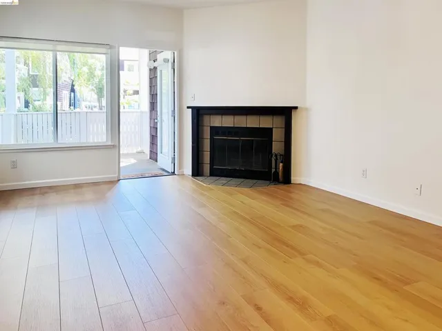 79 Marina Lakes Dr, Richmond, California 94804