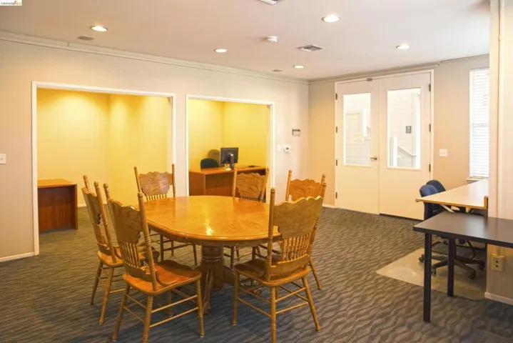 79 Marina Lakes Dr, Richmond, California 94804