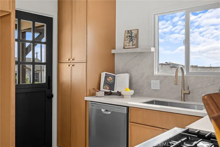 5013 O Sullivan, Los Angeles, California 90032