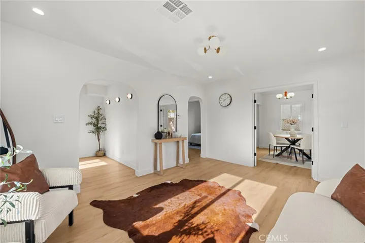 5013 O Sullivan, Los Angeles, California 90032