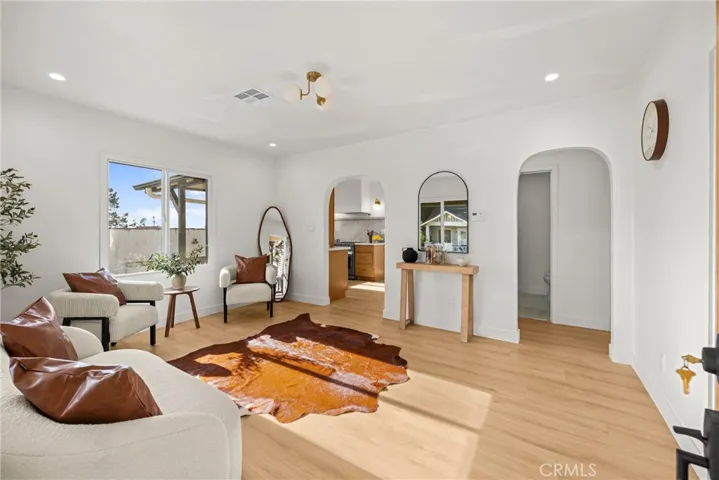 5013 O Sullivan, Los Angeles, California 90032