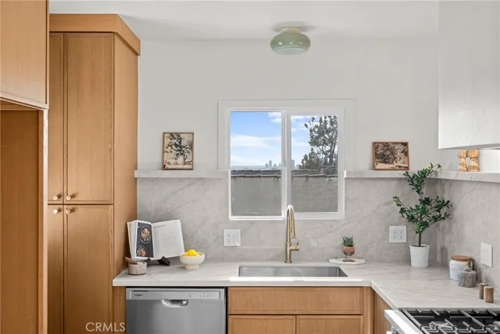 5013 O Sullivan, Los Angeles, California 90032