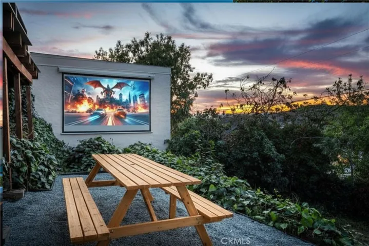 5013 O Sullivan, Los Angeles, California 90032