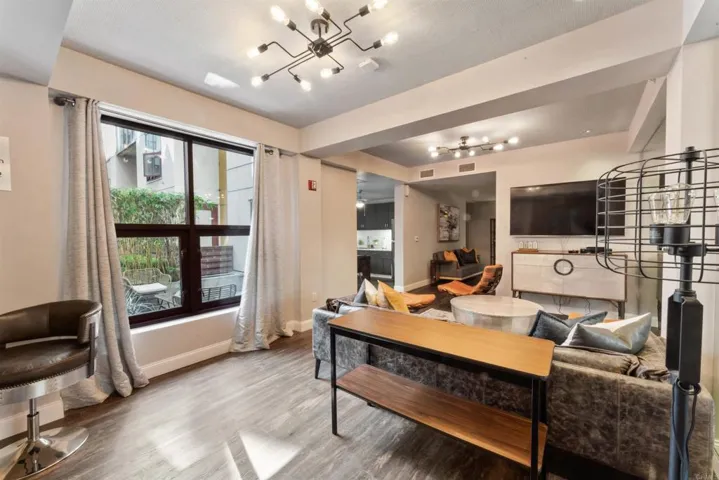 Executive Office/Suite