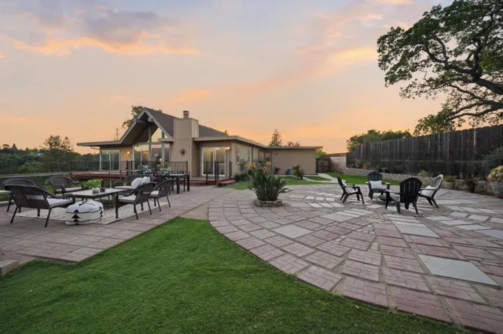 15605 Oakridge Court, Morgan Hill, California 95037