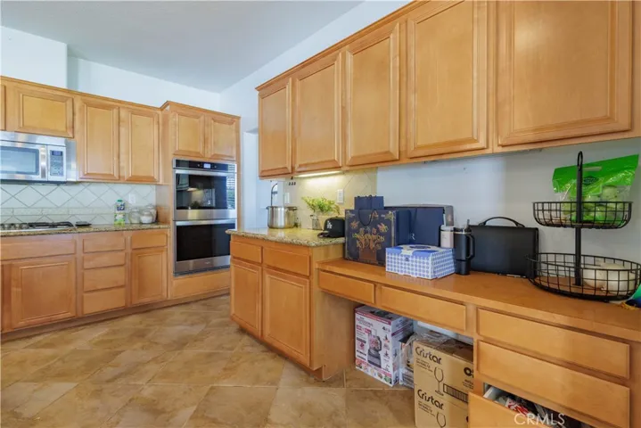 17797 Canyonwood Drive, Riverside, California 92504