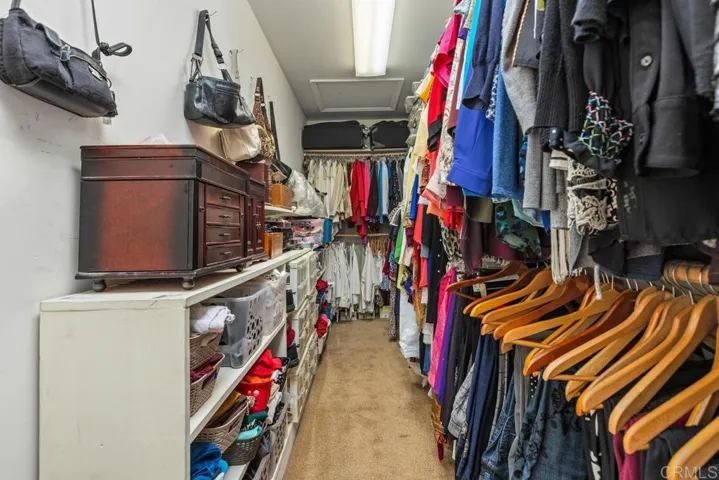 Primary Walkin Closet